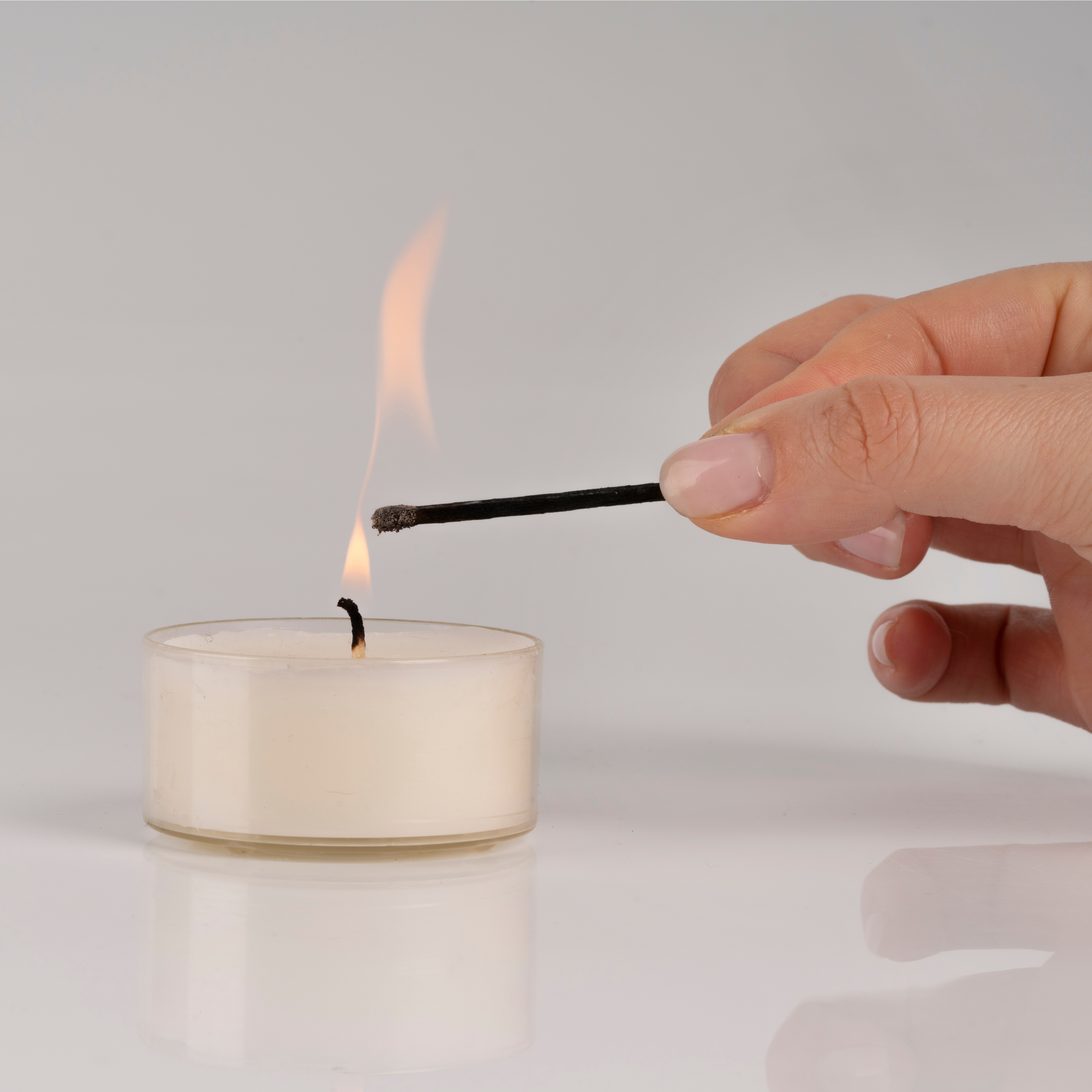 Candele Tealight Bianche - Set da 12 candeline non profumate