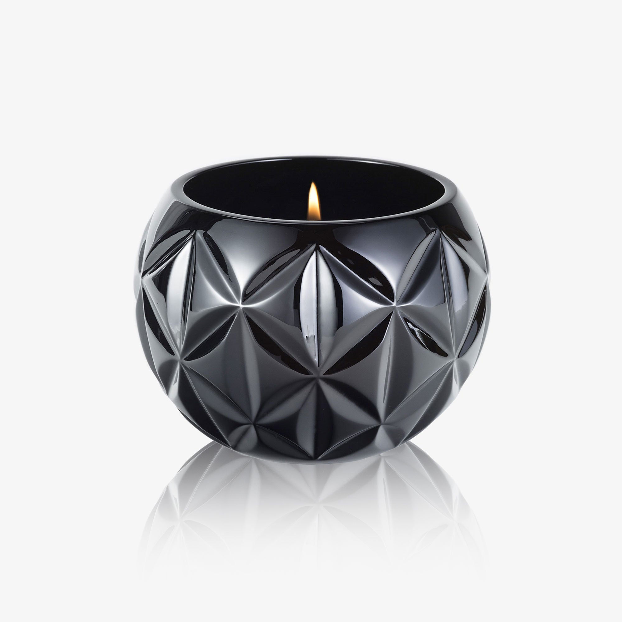 Lili Candle - Black Crystal Star Pattern