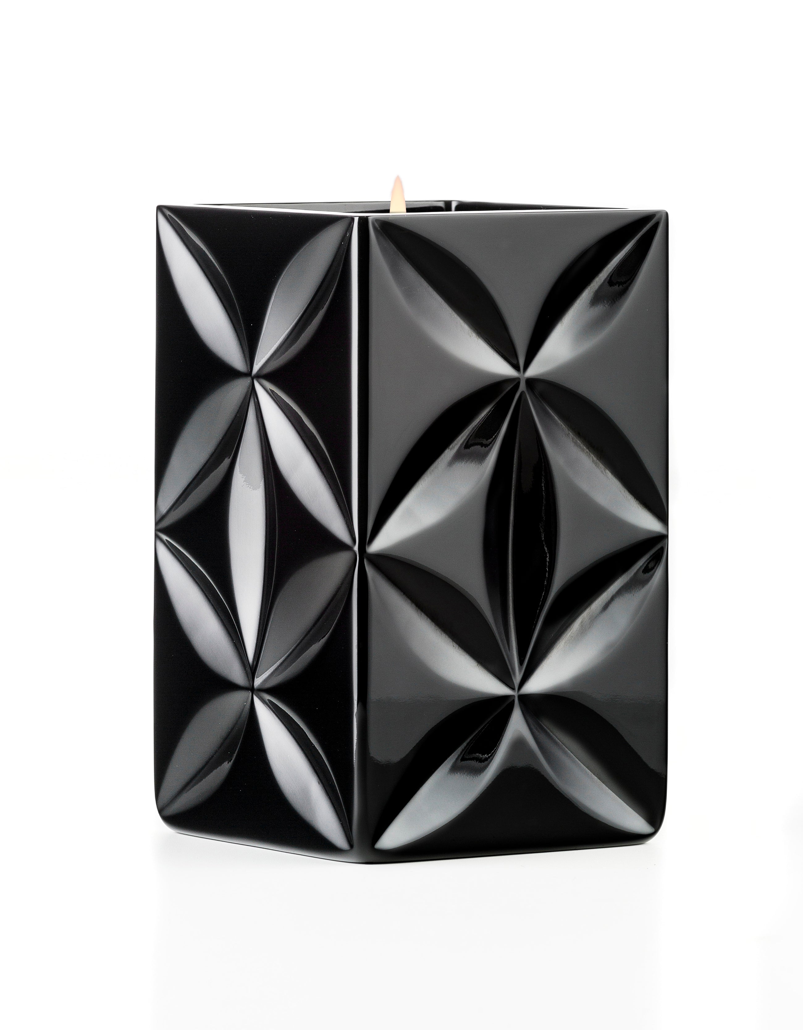Lipe Candle - Shiny Black Crystal Geometric Floral Patterns